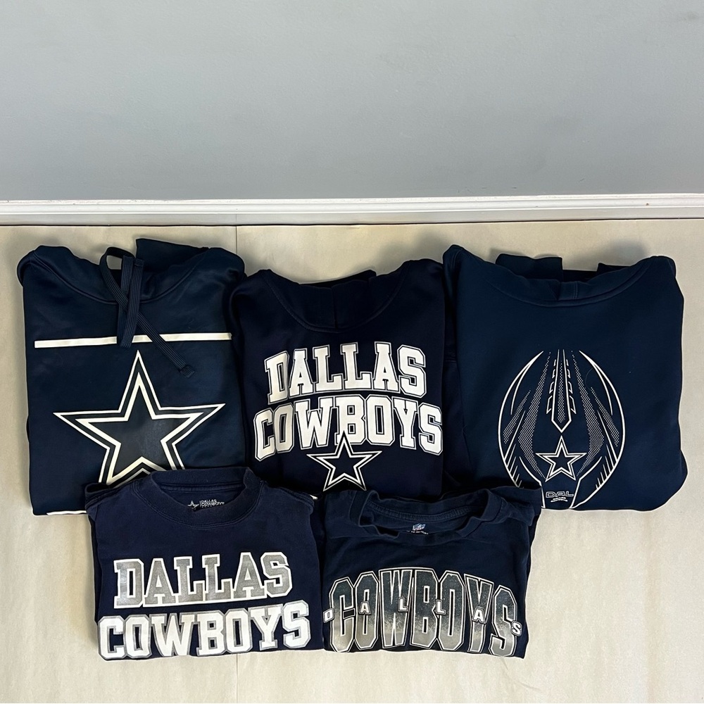 Dallas Cowboys Fan Apparel Bundle 3 Hoodies 2 T-Shirts Mixed Sizes NFL
